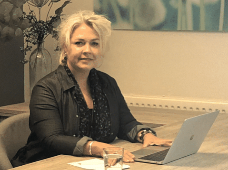 Martine-Vitalentiz-1_525x775_acf_cropped