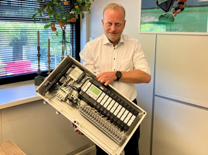 Ton van Ewijk met meetkoffer